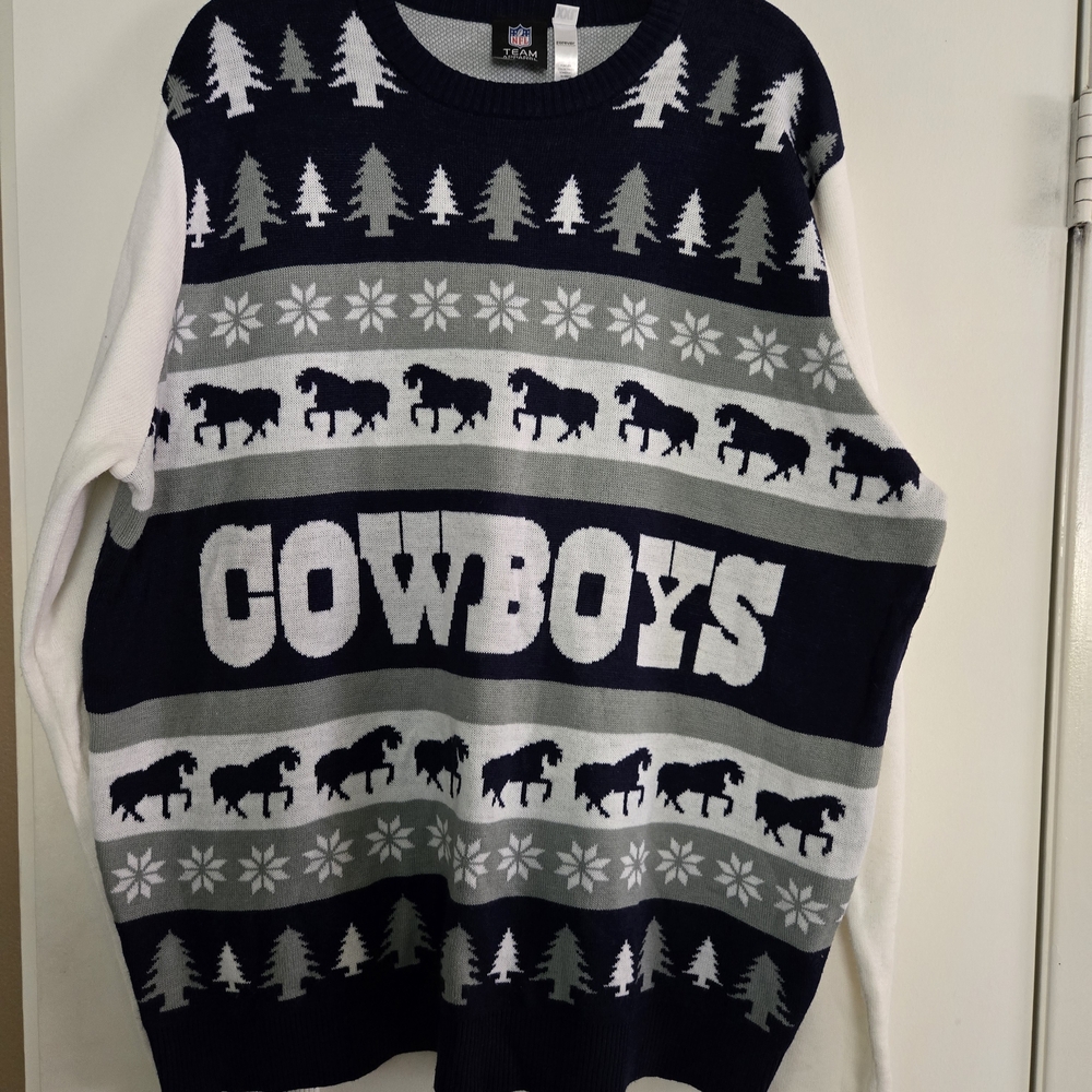 FOREO Cowboys Sweater - Navy, Gray, and White